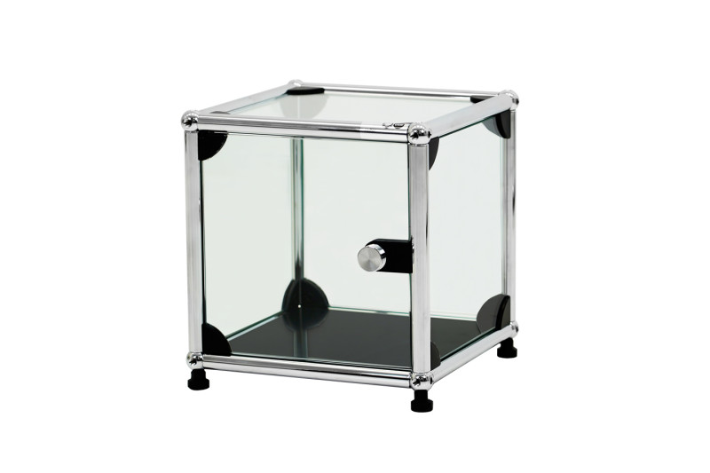 USM Haller Vitrine / Graphitschwarz RAL 9011 / Klarglas 25 x 25 cm